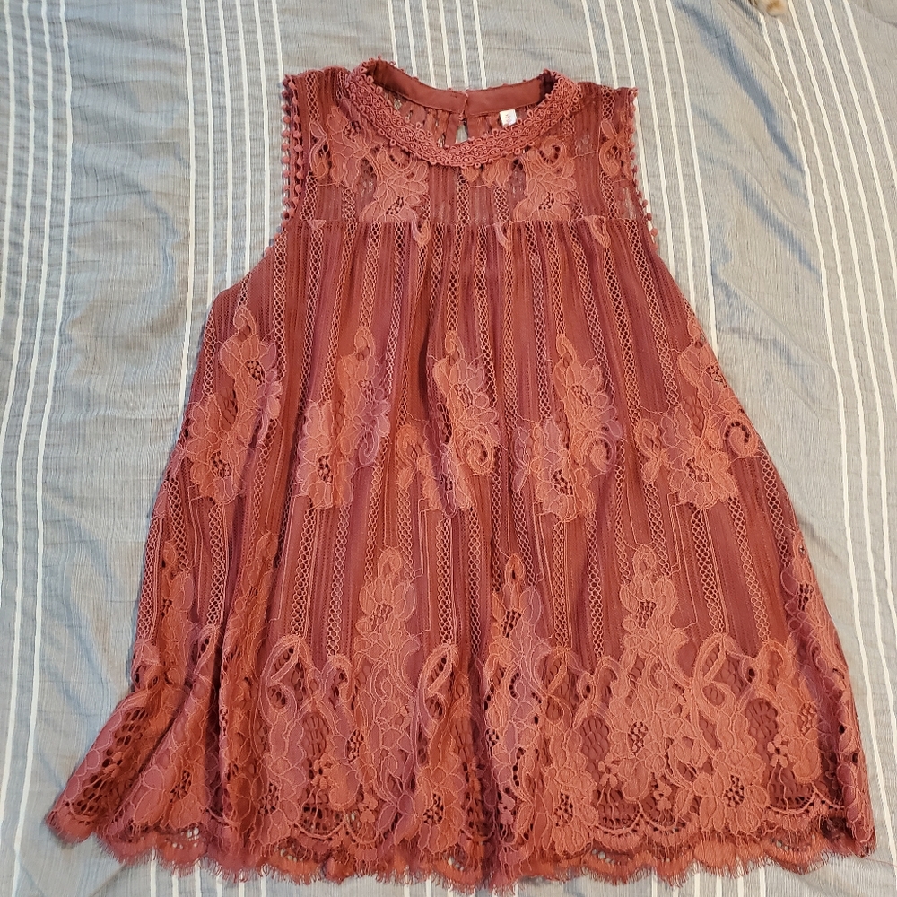 Rose Lace Sleeveless Top